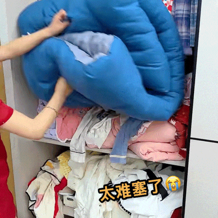 Compression storage bag demonstration